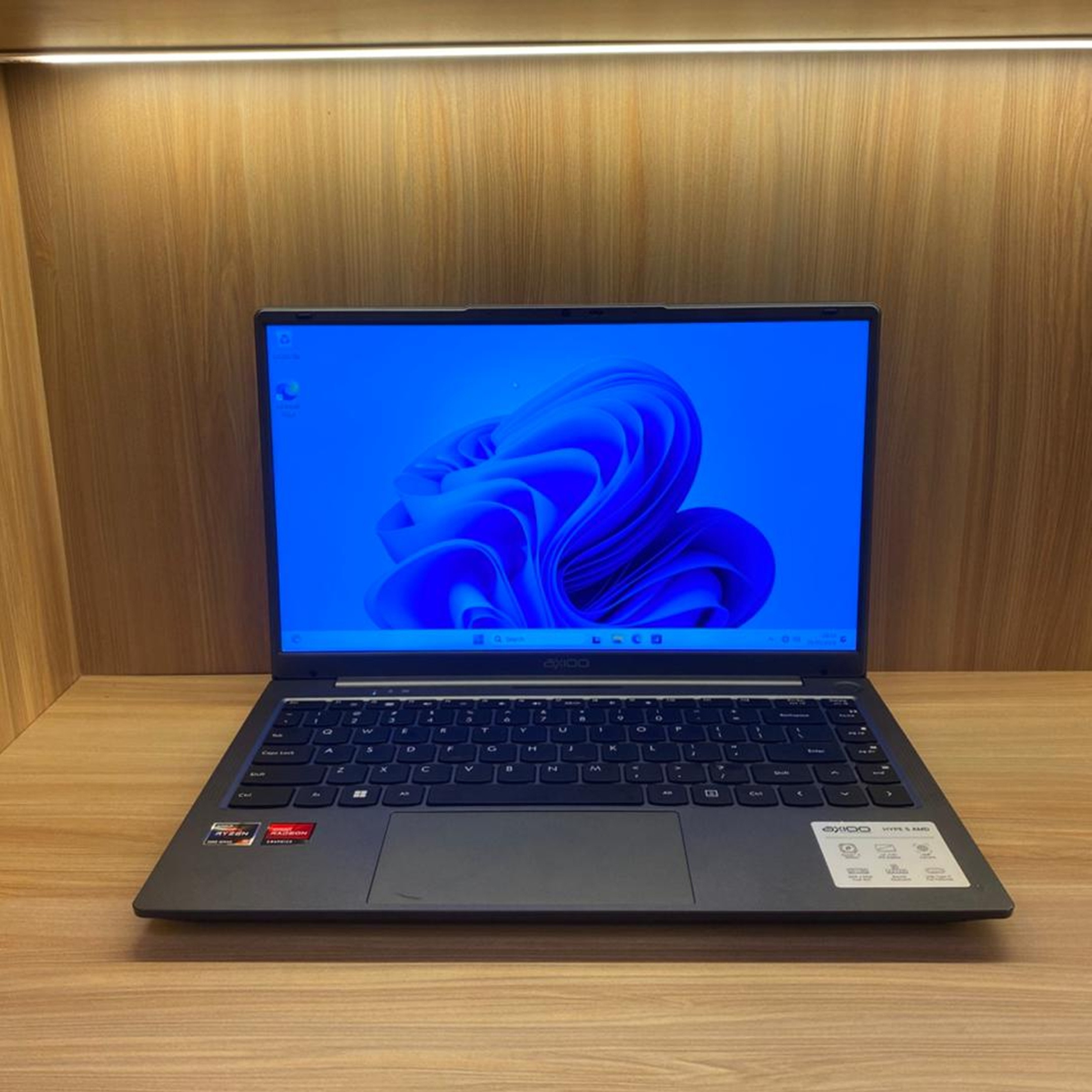 AXIOO MYBOOK HYPE 5 AMD X5 AMD R5 RAM 16 SSD 